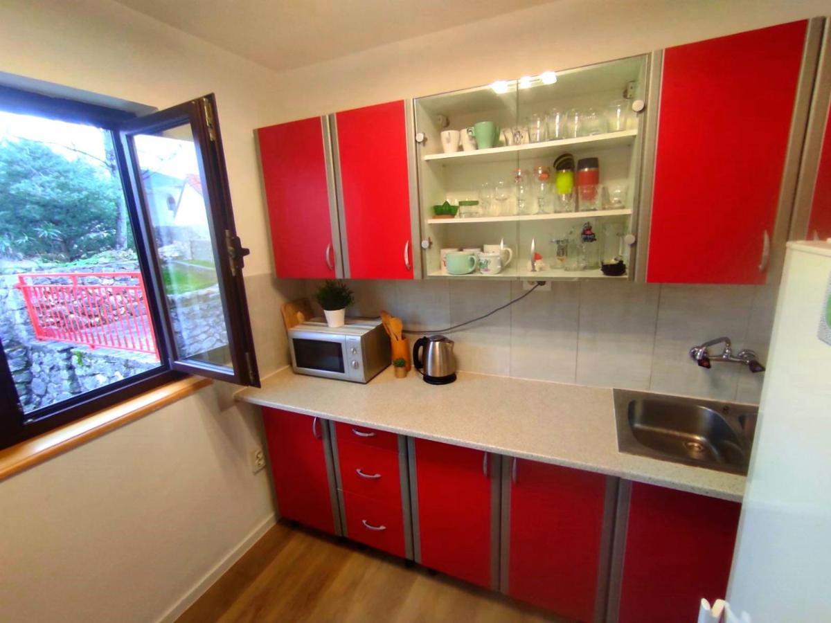 Sunset Apartment *